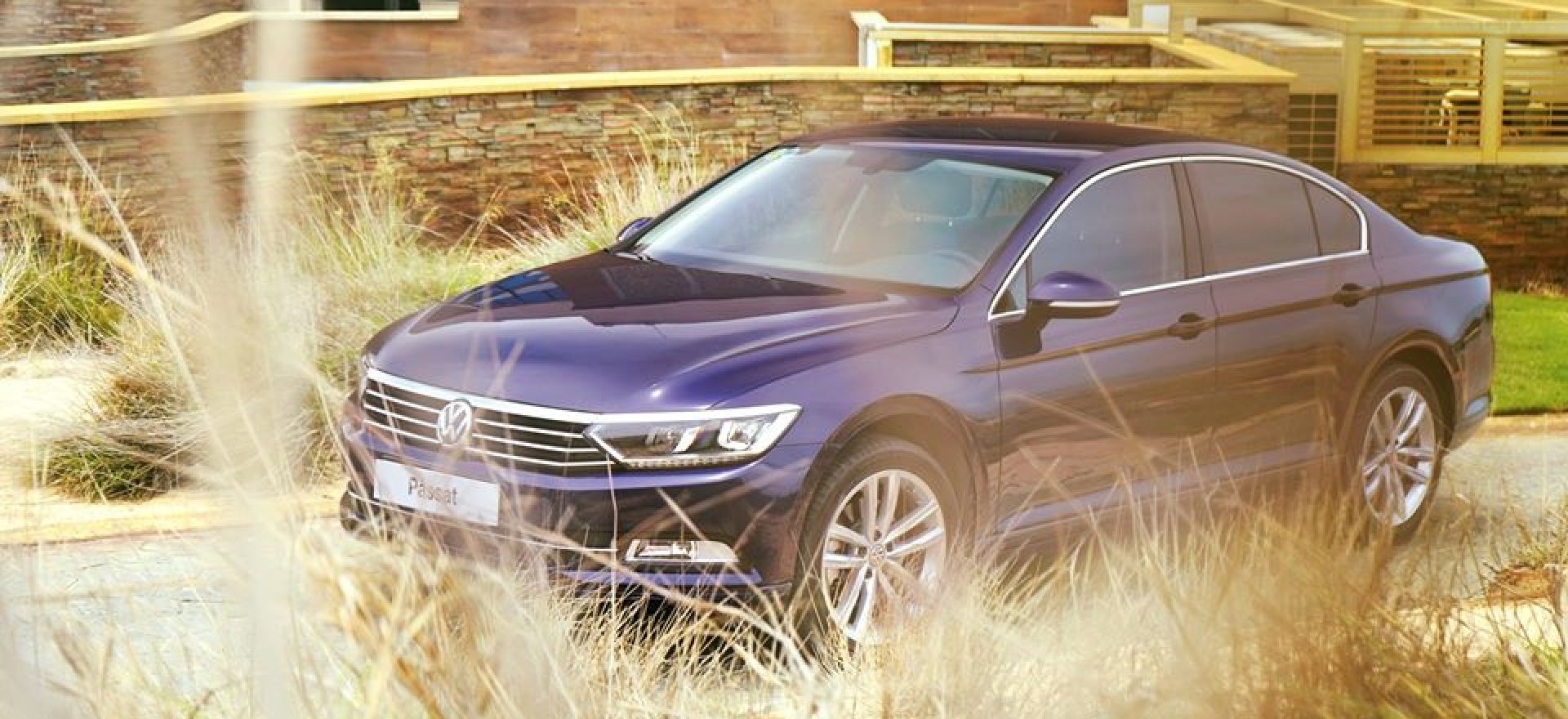 passat-2021-mau-xanh